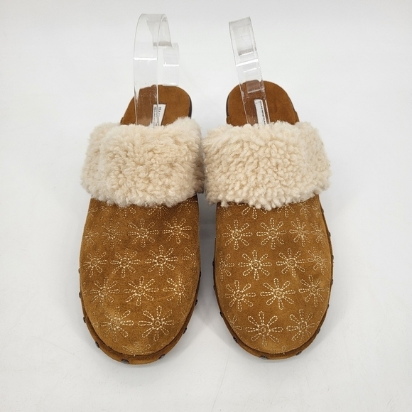 Vintage Heel Clogs Floral Embroidered Suede Sherpa Tan Isaac Mizrahi Live 9.5 - Picture 6 of 9